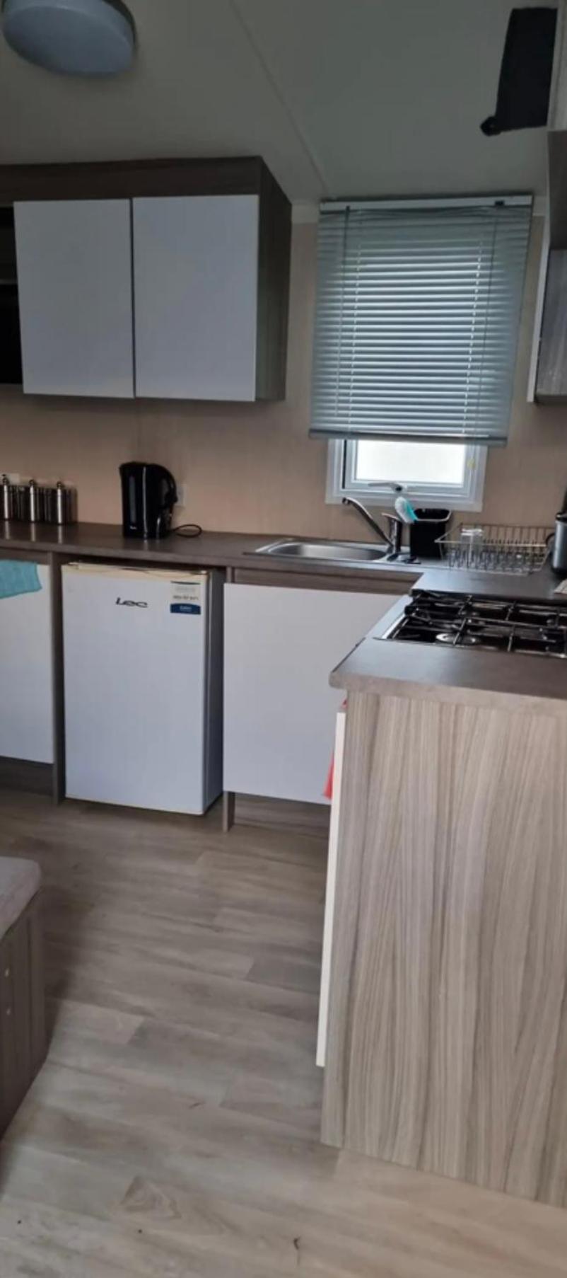 Lido Beach Caravan Престатин Екстериор снимка